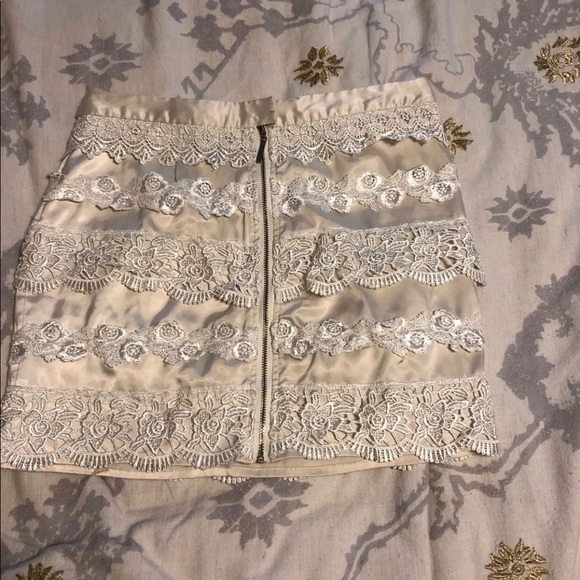 Lace overlay skirt - Picture 2 of 2